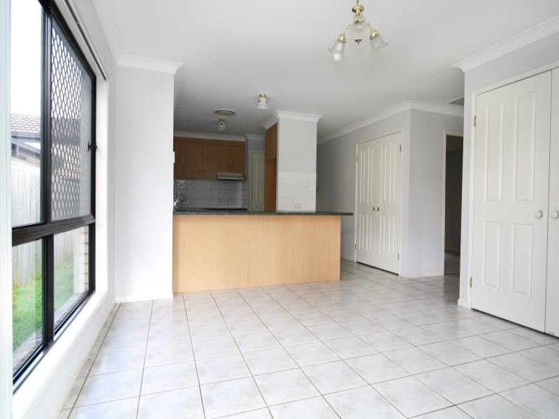 5 Wandi Close, Riverhills QLD 4074