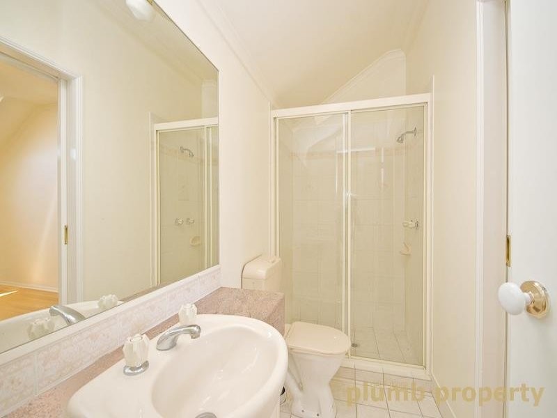 2/59 Gamelin Crescent, Stafford QLD 4053