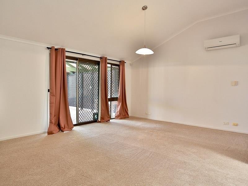 8 Octave Court, Bridgeman Downs QLD 4035