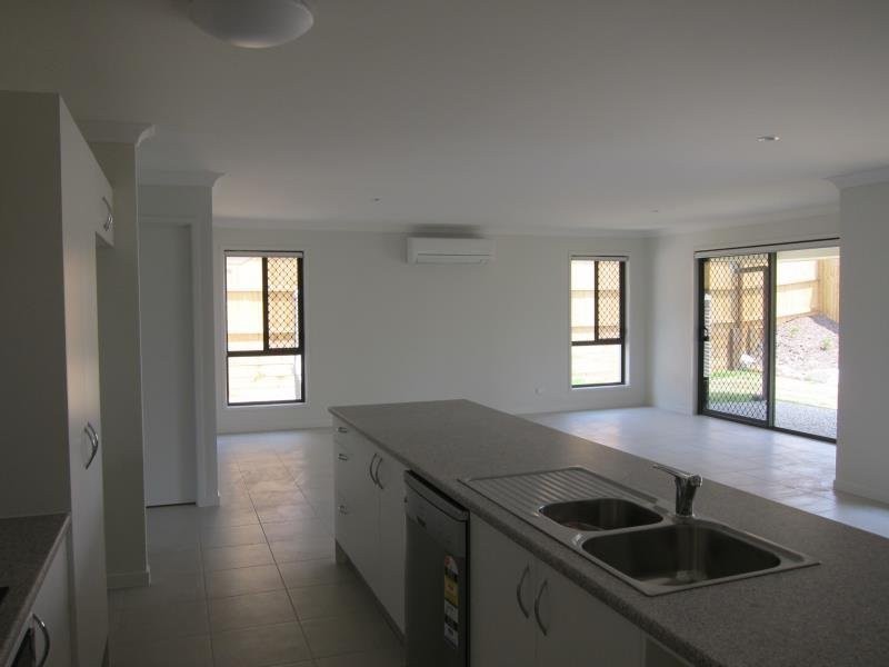 1 Bellflower Crescent, Mount Cotton QLD 4165