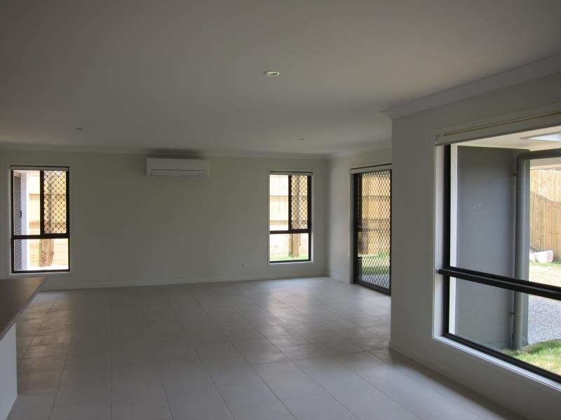 1 Bellflower Crescent, Mount Cotton QLD 4165