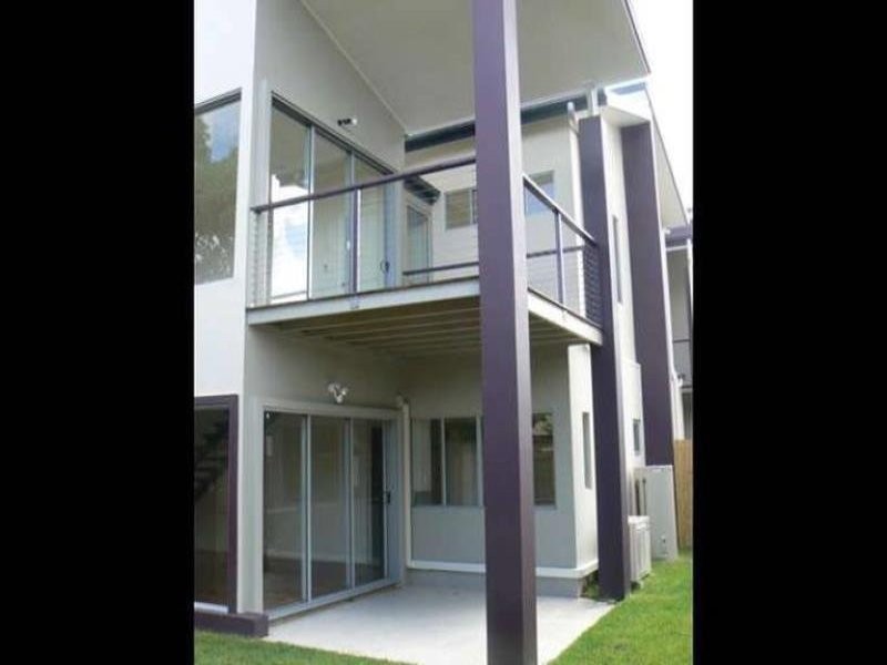 2/5 Nursery rd, Nundah QLD 4012