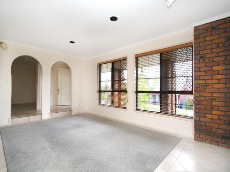 2 Troy Court, Eatons Hill QLD 4037