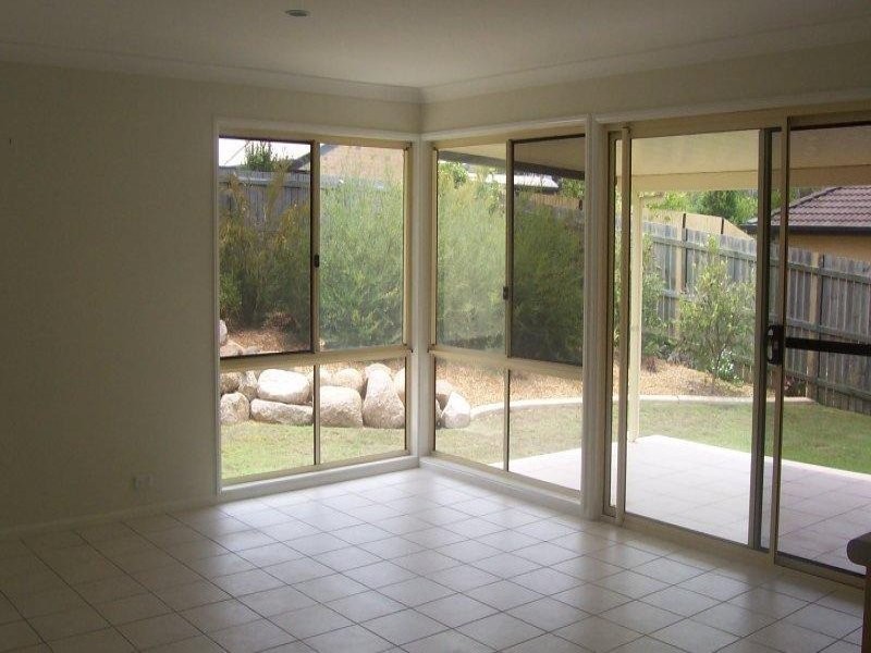 4 Links Crescent, Lawnton QLD 4501