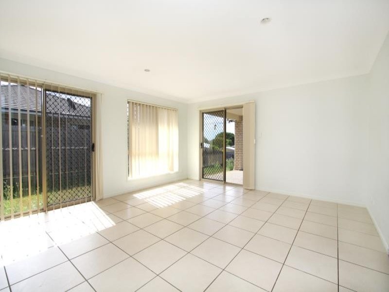 216 Edwards Street, Raceview QLD 4305