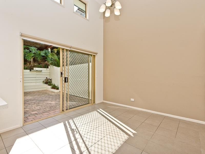 3/9 Chester Street, Highgate Hill QLD 4101