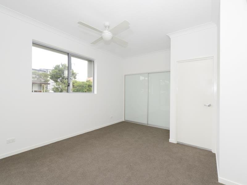 2/2 Buckby Street, Nundah QLD 4012