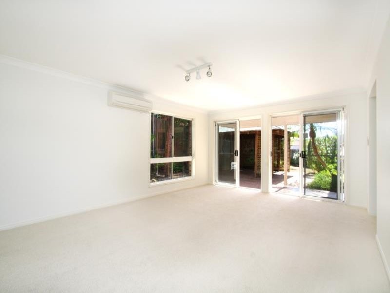 11 Poinciana Close, Mount Gravatt East QLD 4122