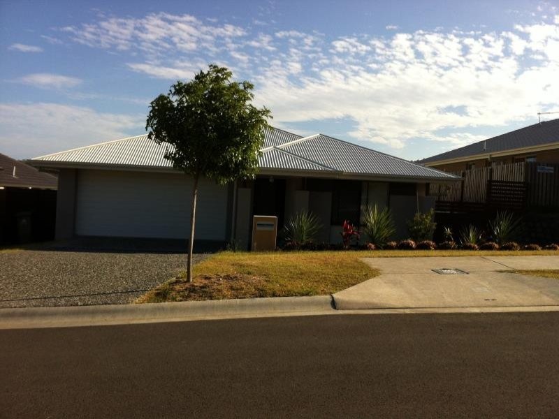 8 Crestwood Street, Bahrs Scrub QLD 4207