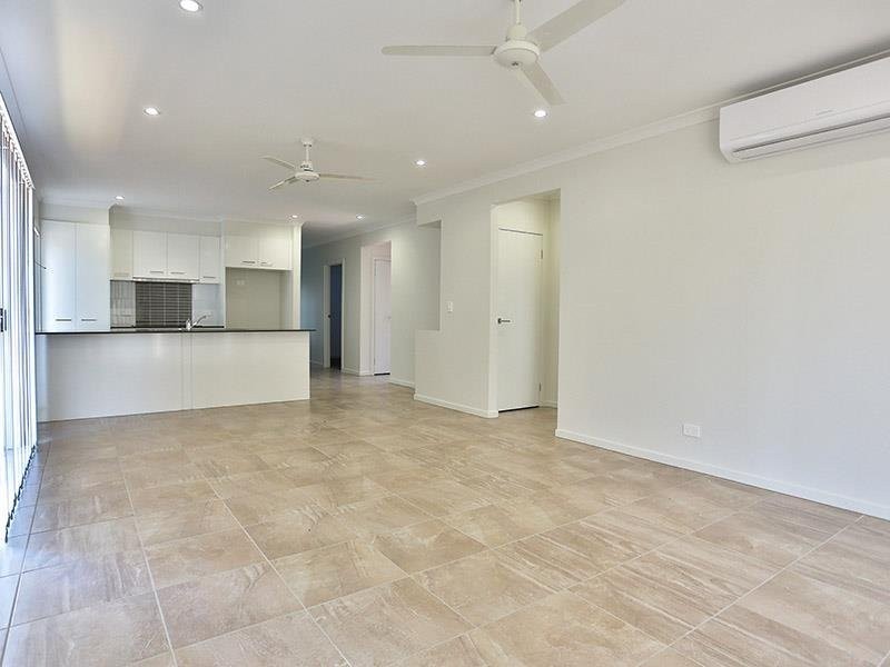 2/20 Water Gum Crescent, Ningi QLD 4511