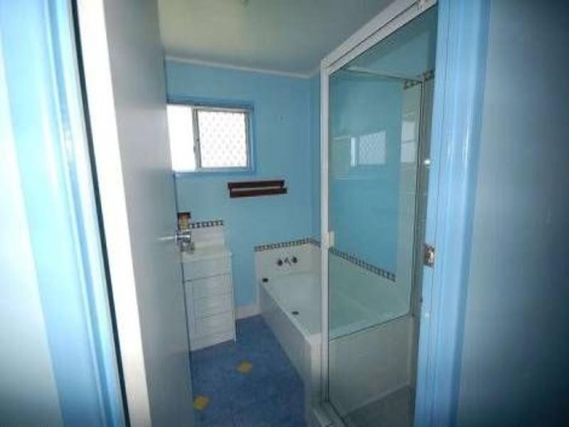 4 Kuring-gai Chase, Petrie QLD 4502