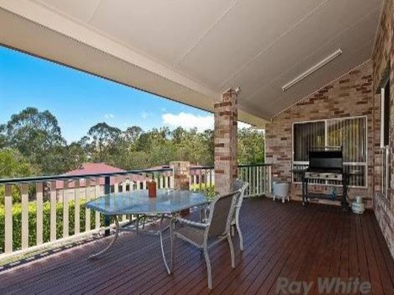 1 1 Magnolia Grove, Robertson QLD 4109