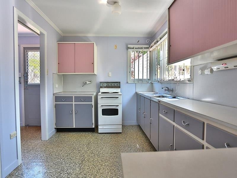 4 Michel Road, Scarborough QLD 4020