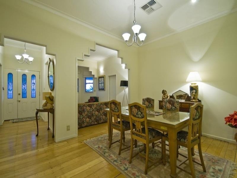 43 Stoneleigh Street, Albion QLD 4010