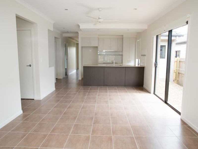 30 Huntley Crescent, Redbank Plains QLD 4301