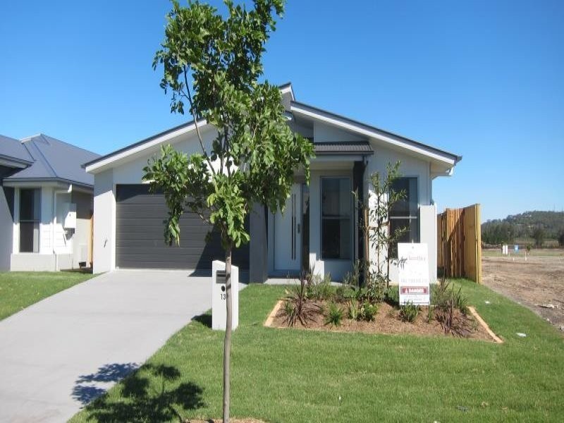 13 Kalgoorlie Street, Pimpama QLD 4209