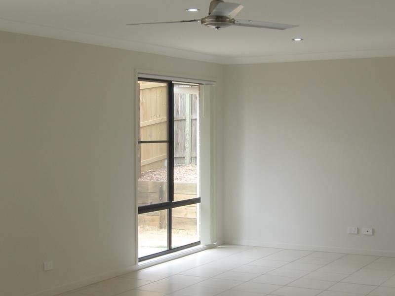 6 Wongabel Close, Waterford QLD 4133