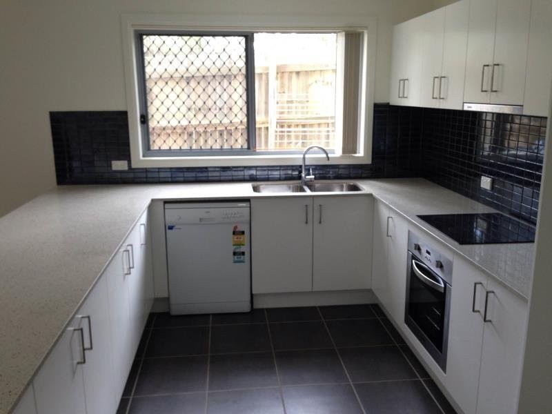 2/5 Pine Valley Drive, Joyner QLD 4500