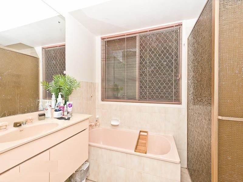 747 South Pine Road, Albany Creek QLD 4035