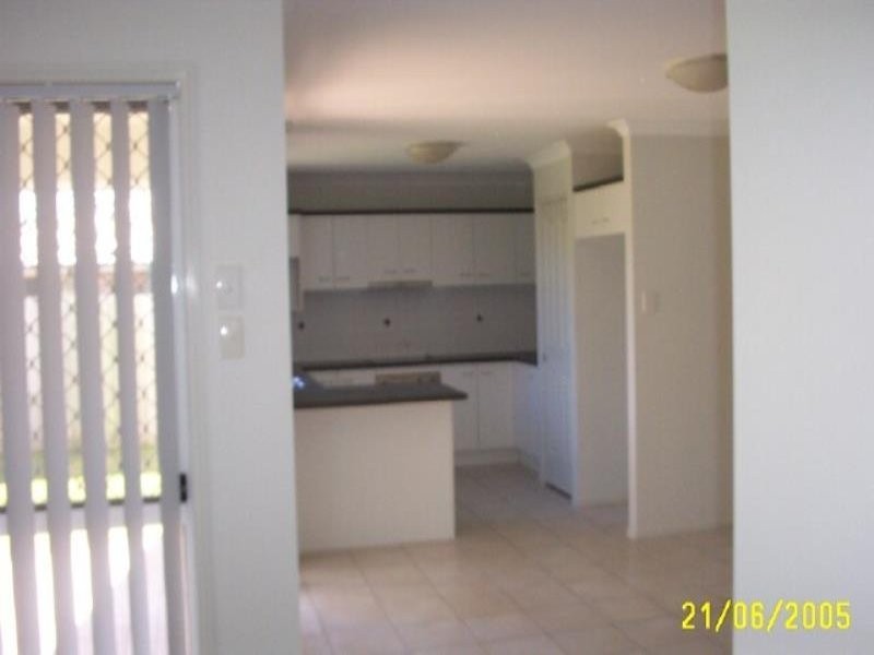 10 Creekside Circuit East, Victoria Point QLD 4165