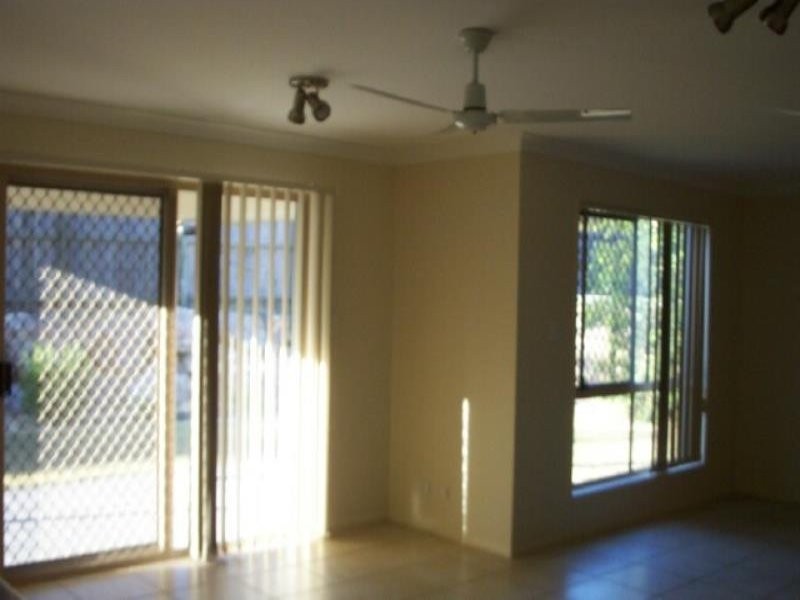 10 Creekside Circuit East, Victoria Point QLD 4165