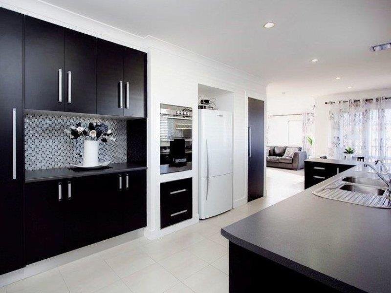 61 Picasso Crescent, Carseldine QLD 4034