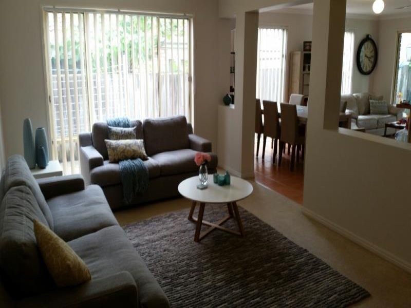 16 Wivenhoe Place, Runcorn QLD 4113