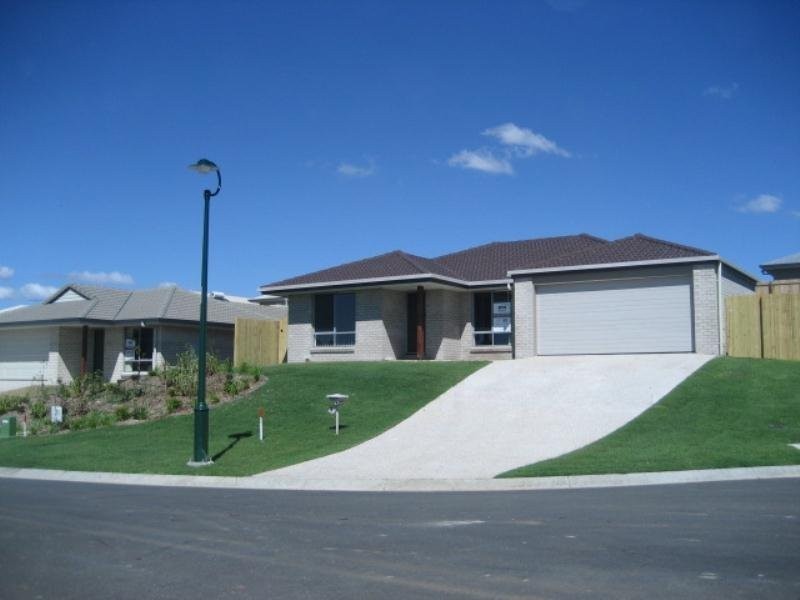 8 Doogal Court, Redbank Plains QLD 4301