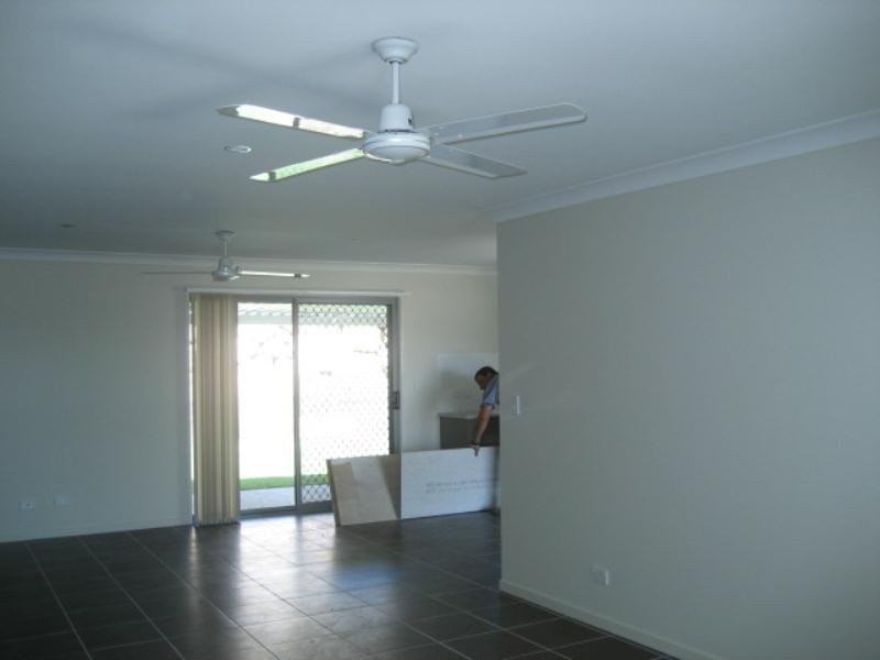 8 Doogal Court, Redbank Plains QLD 4301