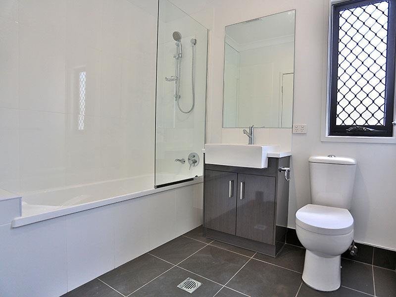 2/247 Aberdeen Parade, Boondall QLD 4034