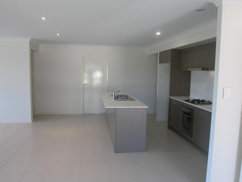 9 George Rant Court, Goodna QLD 4300