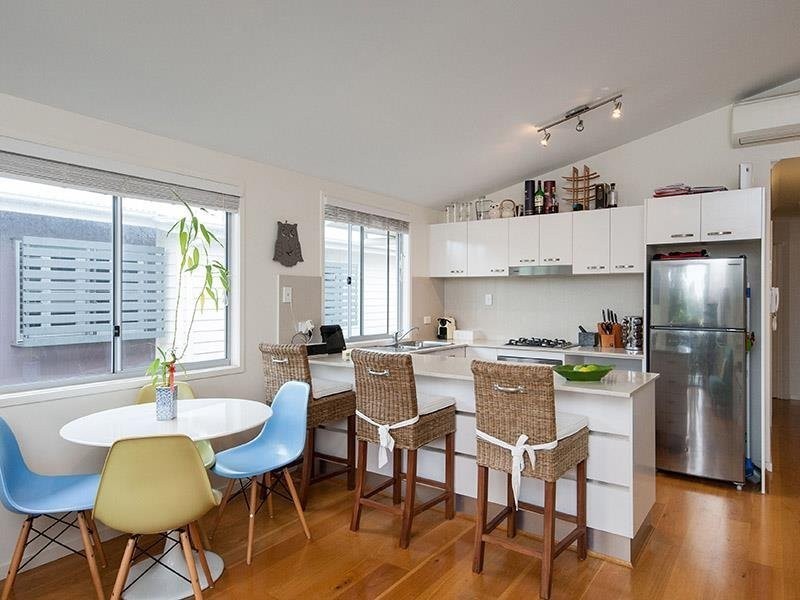 2/54 Gamelin Crescent, Stafford QLD 4053