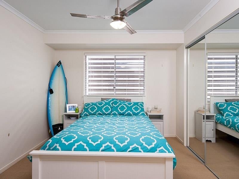 2/54 Gamelin Crescent, Stafford QLD 4053