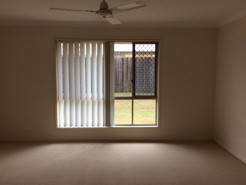 27 Amity Drive, Rothwell QLD 4022