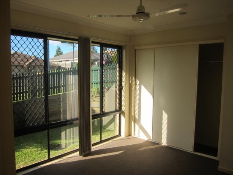 15 Oak Leaf Street, Springfield Lakes QLD 4300