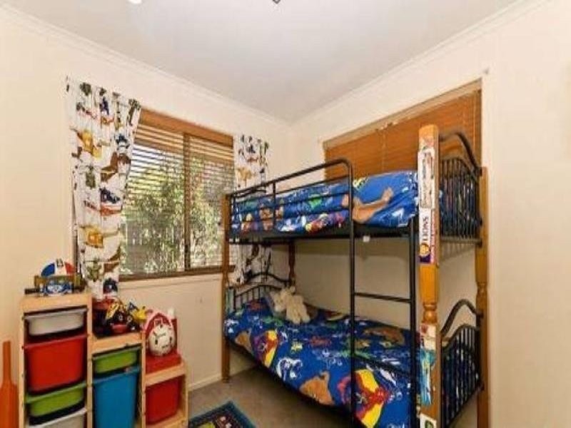 2 Elwood Court, Eatons Hill QLD 4037