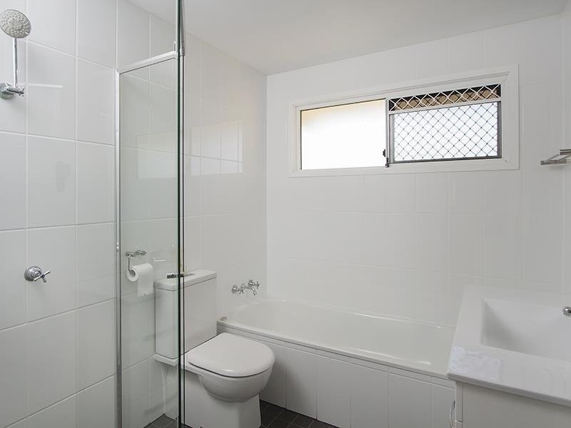 35 Sedgemoor Street, Stafford Heights QLD 4053