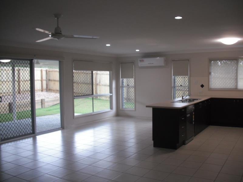 5 Bellflower Crescent, Mount Cotton QLD 4165