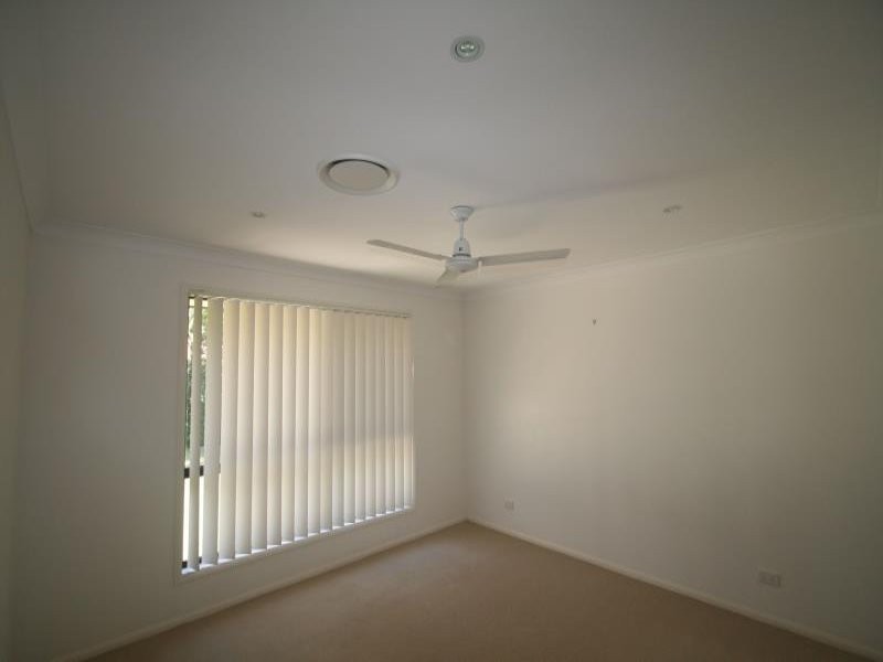 27 Franzin Drive, Cashmere QLD 4500