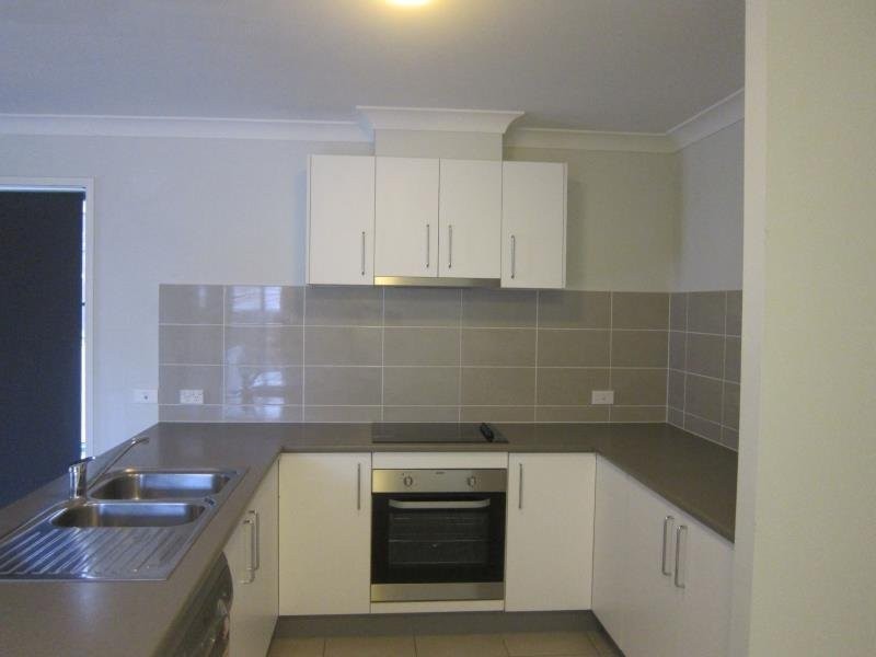 9 McCarthy Crescent, Goodna QLD 4300