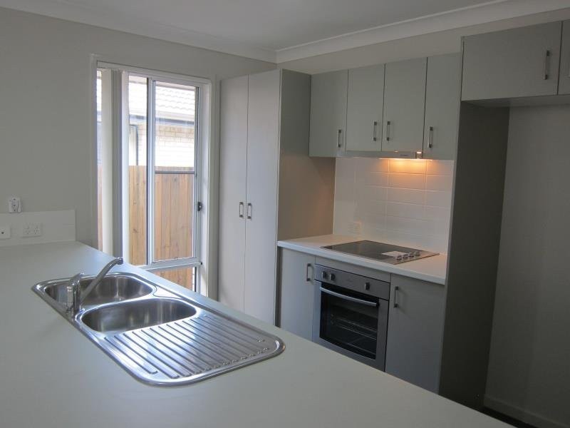 10 Wongabel Close, Waterford QLD 4133