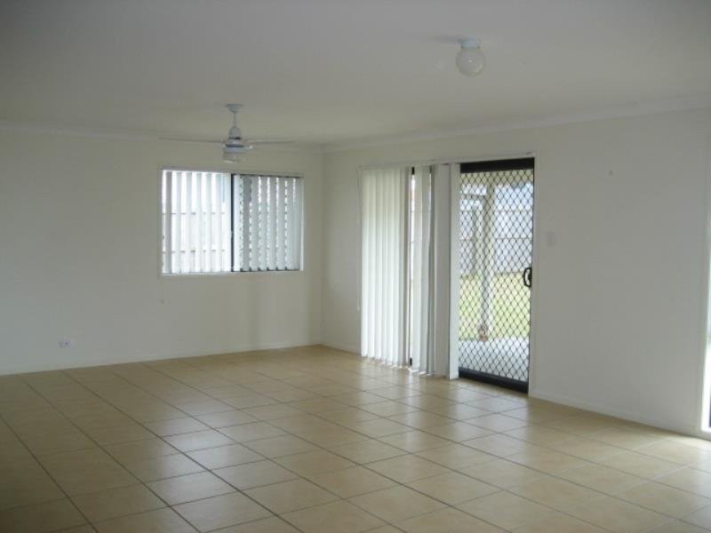 19 Kite Crescent, Eagleby QLD 4207