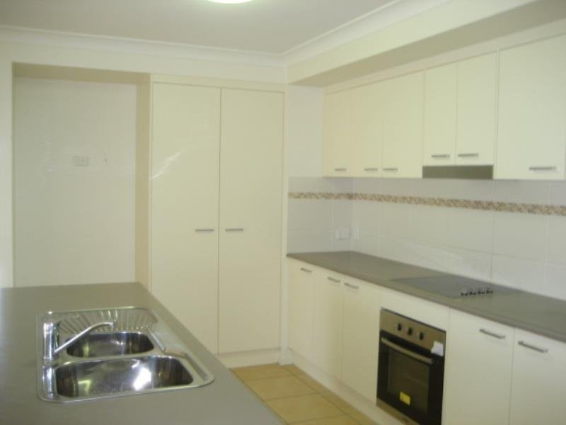 19 Kite Crescent, Eagleby QLD 4207