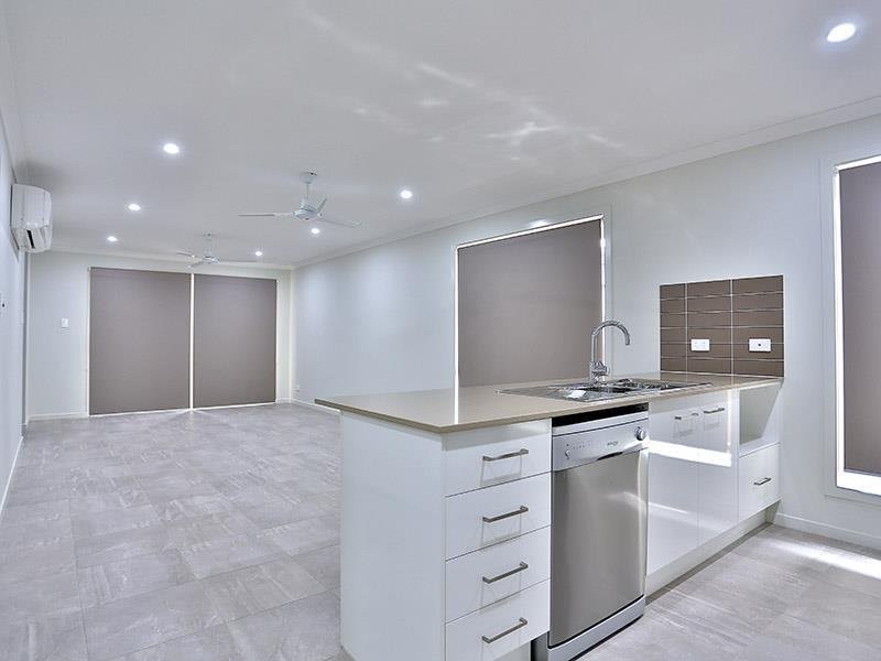 76 Cordeaux Crescent, Redbank Plains QLD 4301