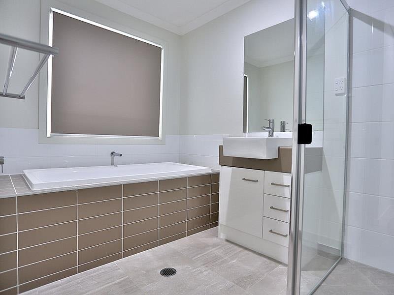 76 Cordeaux Crescent, Redbank Plains QLD 4301