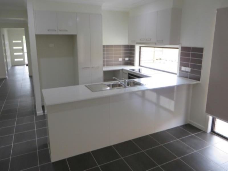 5 Lenton Court, Burpengary QLD 4505