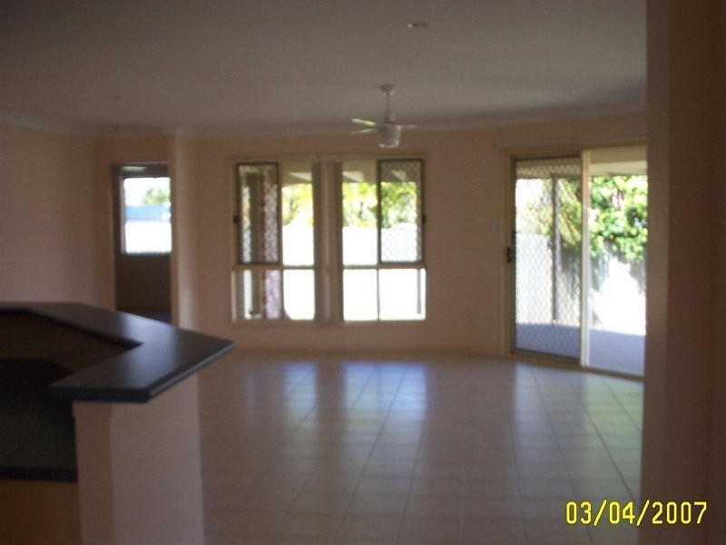 17 Leichhardt Avenue, Rothwell QLD 4022