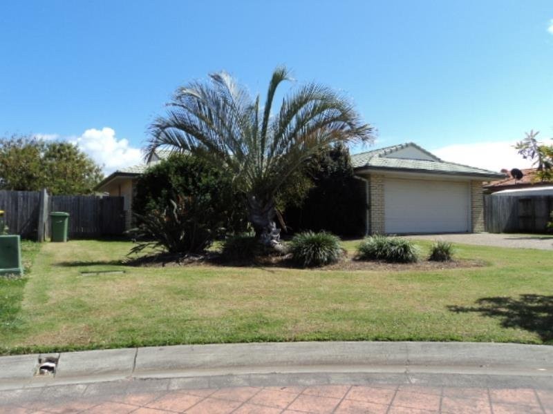 3 David Close, Scarborough QLD 4020