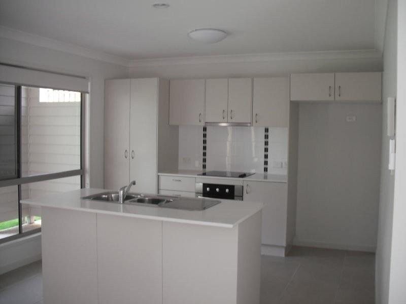 5/30 Oakview Circuit, Brookwater QLD 4300