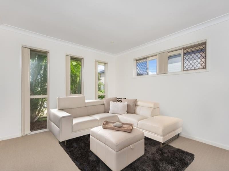 14 Highcliff Crescent, North Lakes QLD 4509